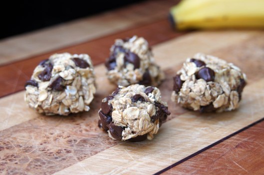 Flourless, Eggless Banana Chocolate Chip Cookies