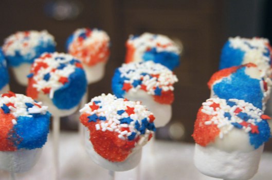 White Chocolate Dipped Marshmallow Pops decorated for  July 4th